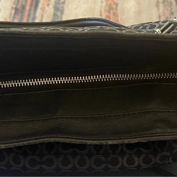 VTG Coach Madison needlepoint Black and Gray Patterned Tote Bag 320-26767 - Picture 8 of 12